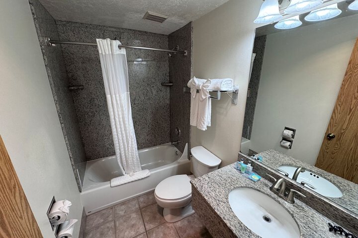 Promenade Inn & Suites Oceanfront