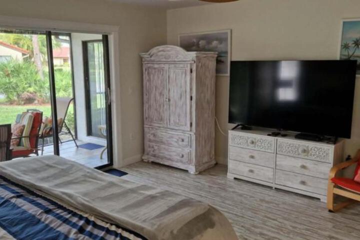 LUX VILLAs on beautiful Palmer Ranch