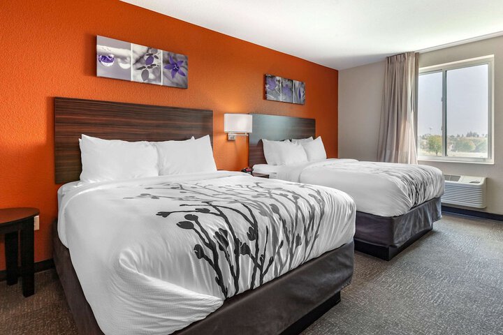 Room 21 of 38