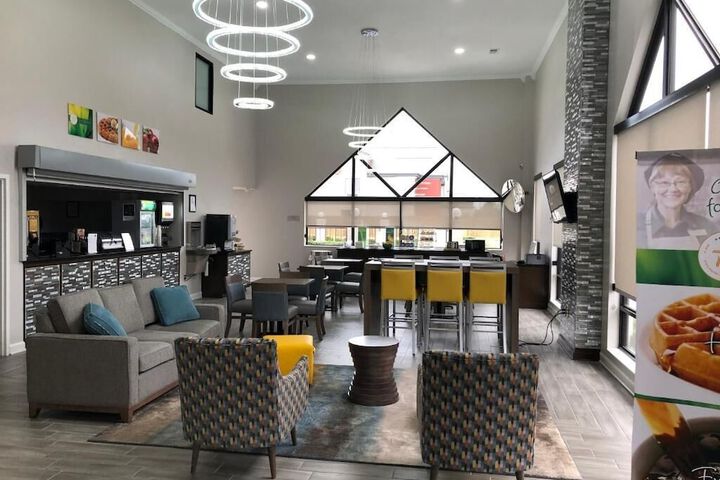 Hotel Interior 11 of 36