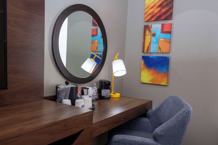 Room 43 of 70
