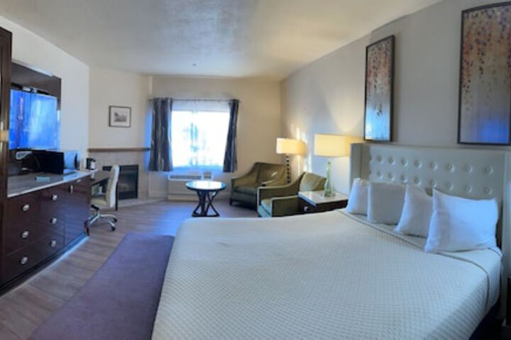 Room 32 of 50
