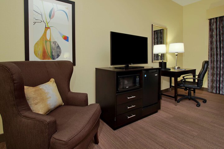 Room 13 of 33