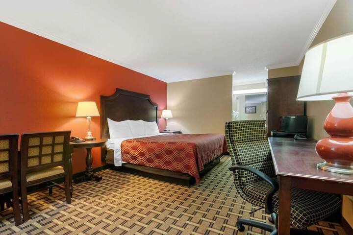 Days Inn by Wyndham Hinesville Near Fort Stewart