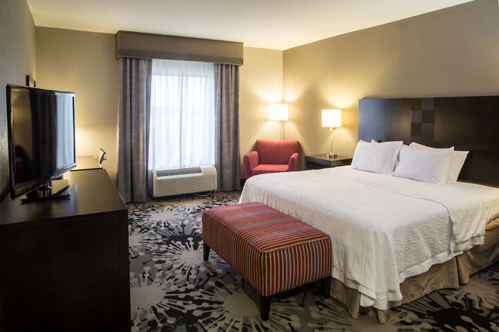 Hampton Inn Oxford / Conference Center