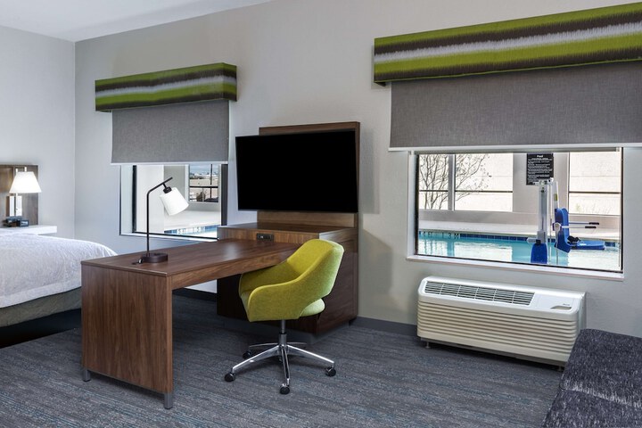 Room 11 of 26