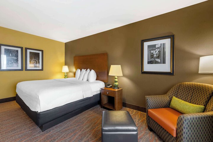 Best Western Plus Tupelo Inn & Suites