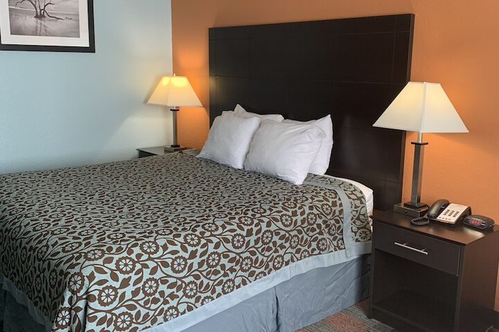 Room 5 of 24