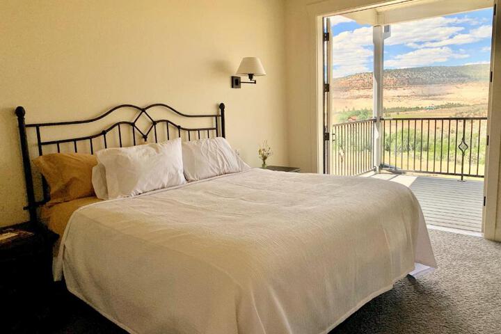 Annies Place Bed & Breakfast