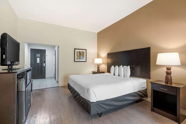 Best Western Suites