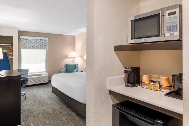 Quality Inn & Suites Union City - Atlanta South