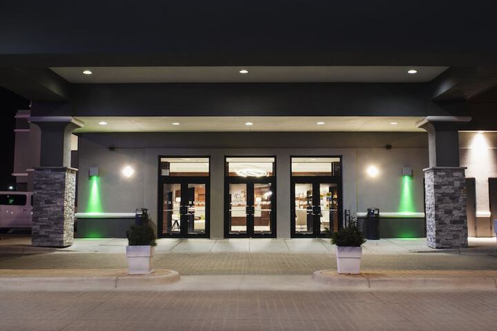 Hotel 7 of 89
