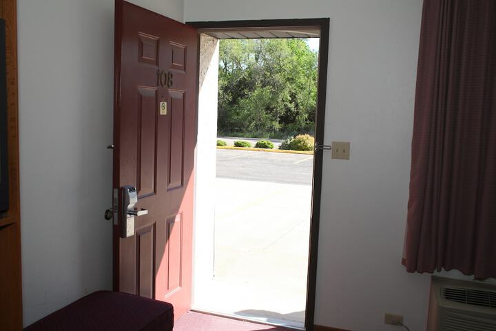 Room 35 of 40