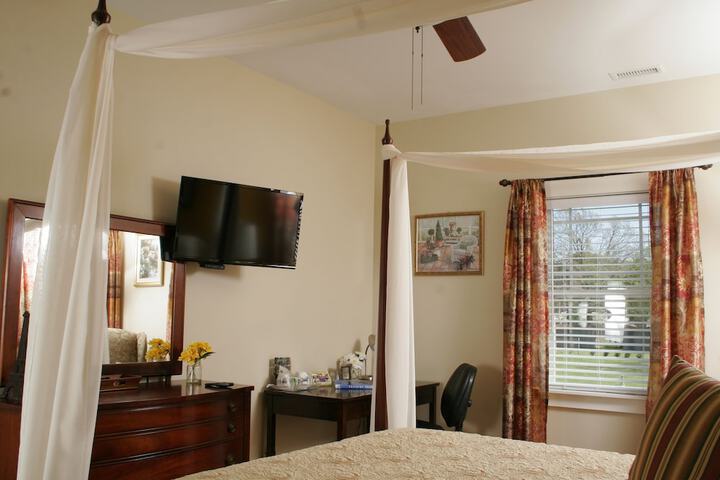 Room 22 of 39