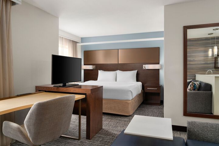 Room 32 of 39