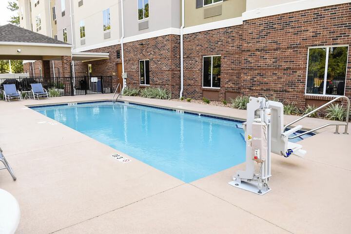 Candlewood Suites Valdosta Mall by IHG