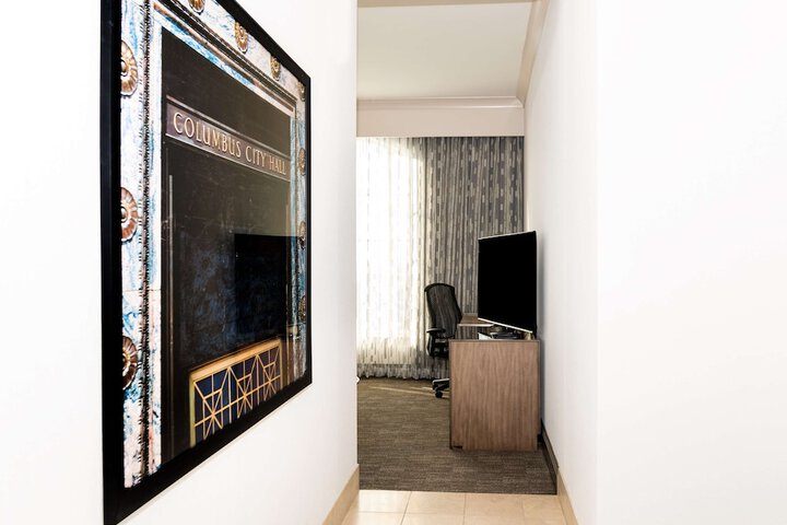 Hilton Columbus / Polaris