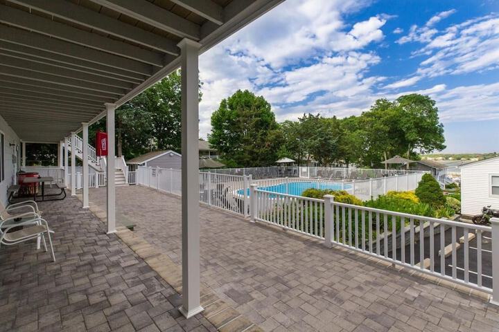 Pool 9 of 49
