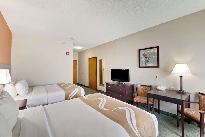 Room 30 of 41