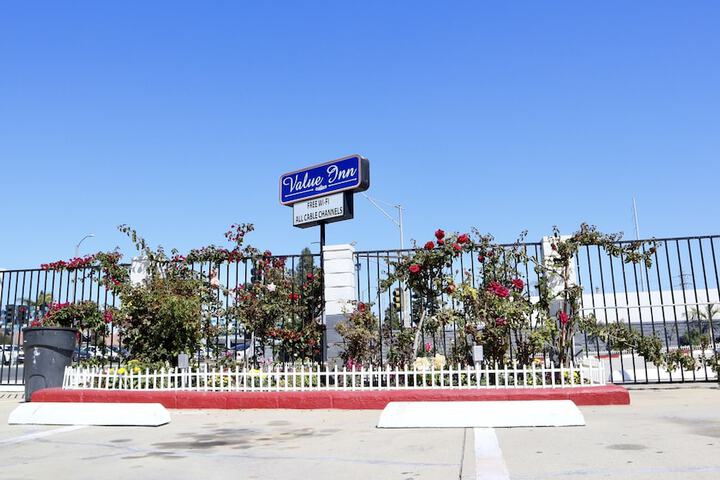 Value Inn Bellflower