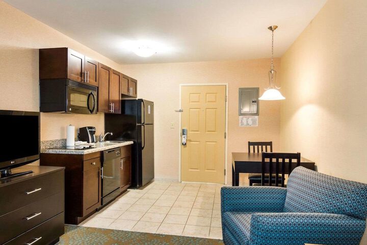 Room 16 of 35