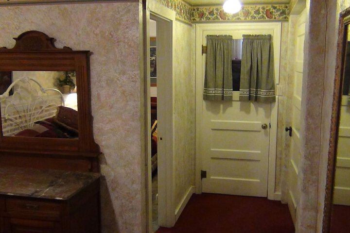 Room 43 of 107