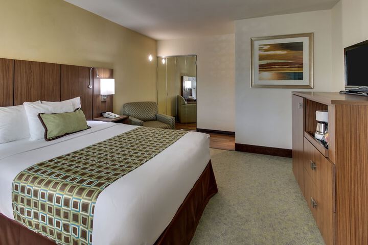 Room 36 of 38