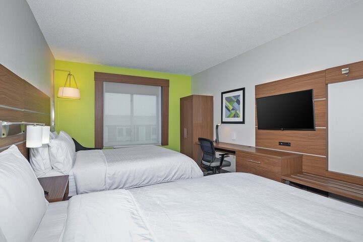 Room 30 of 48