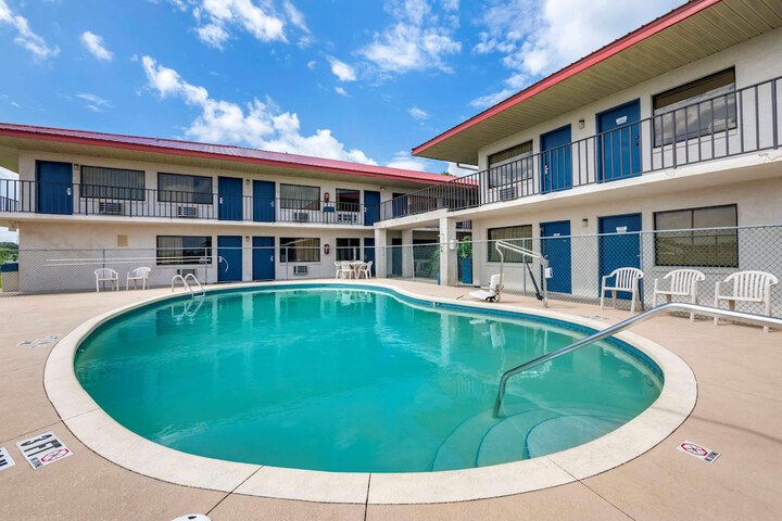Pool 3 of 23
