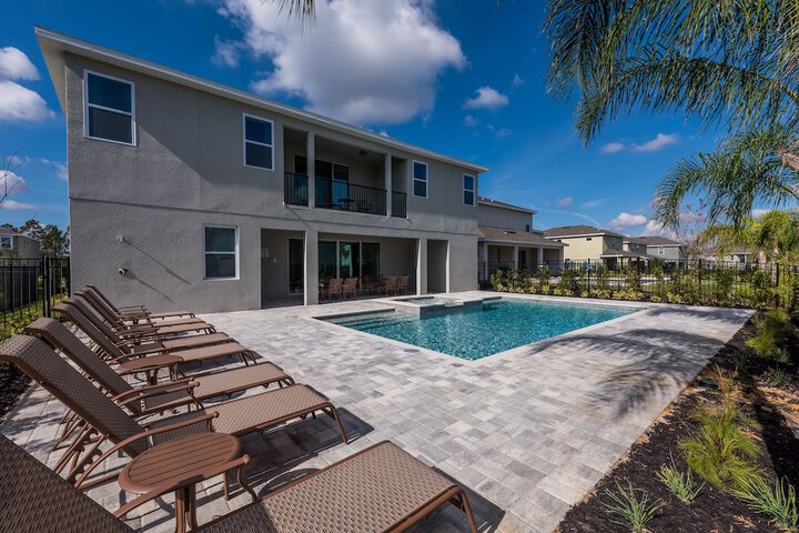 Pool 74 of 705