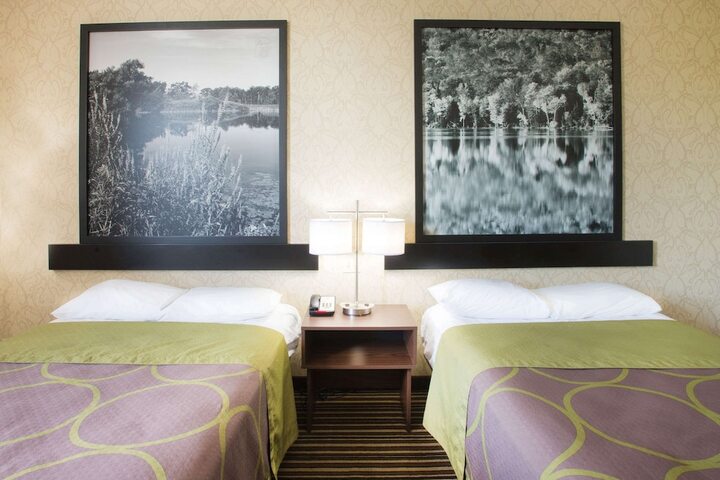 Room 21 of 35