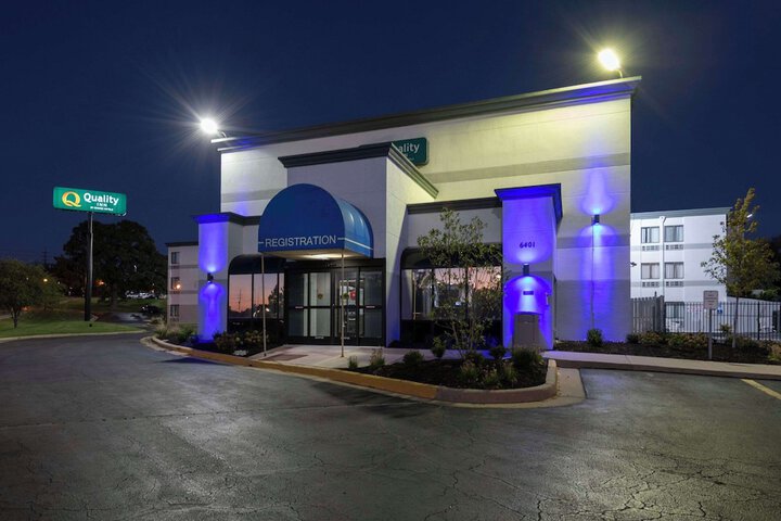Hotel 6 of 52