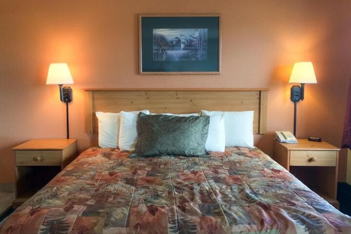 Room 25 of 46
