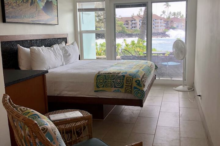 Room 33 of 62