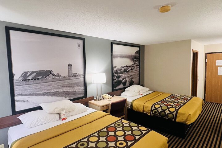 Room 52 of 58