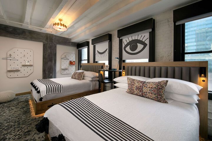 Room 4 of 49