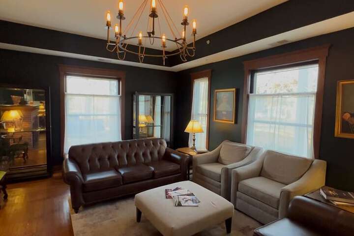 Charleston House Bed & Breakfast Inn