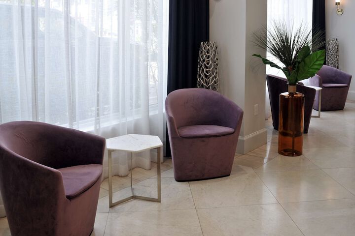 Hotel Dello Ft. Lauderdale Airport Tapestry Collection by Hilton