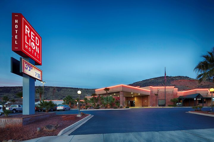 Hotel 5 of 72