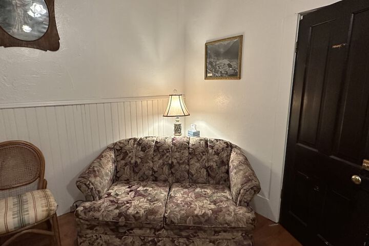 Room 51 of 74