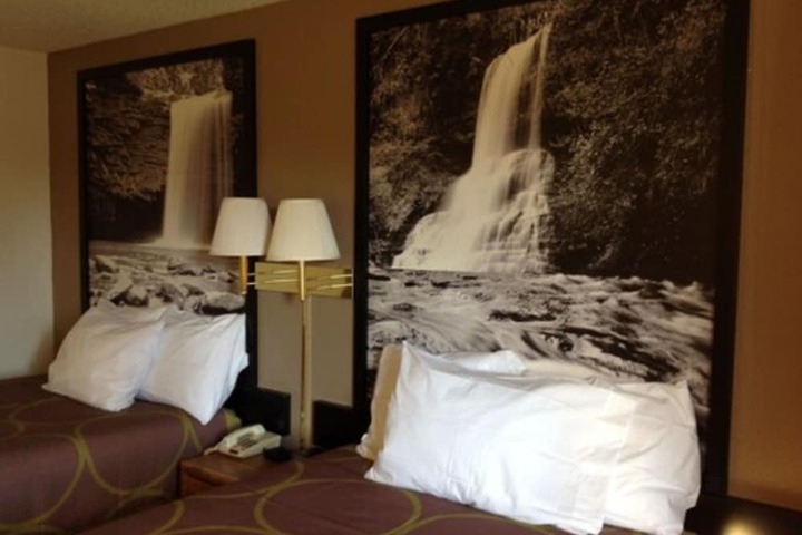 Room 26 of 28