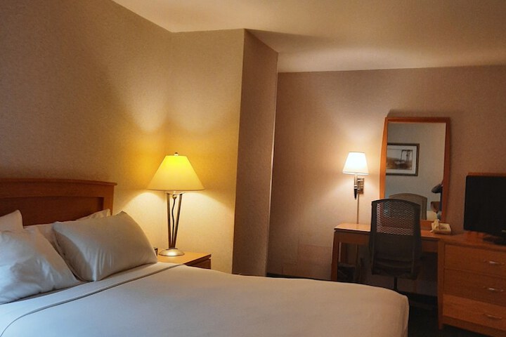 Room 17 of 23