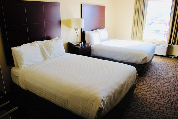 Cobblestone Hotel & Suites – Devils Lake