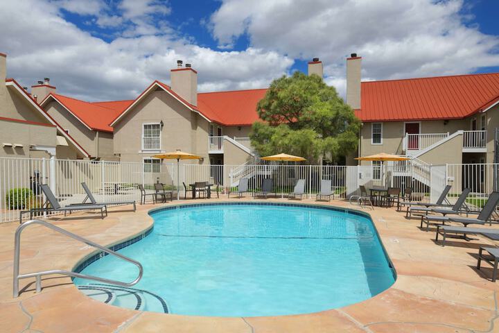 Pool 4 of 30