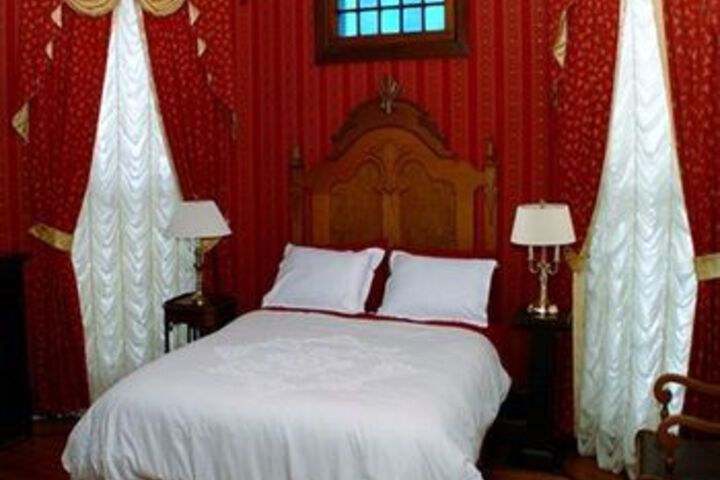 Herrold on Hill Bed and Breakfast