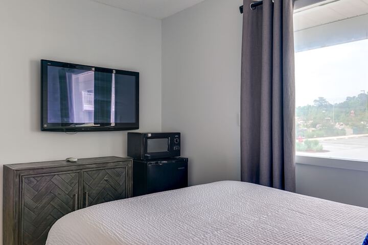 Room 9 of 15