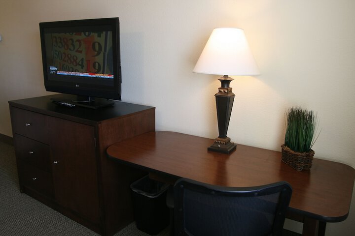 Room 12 of 34