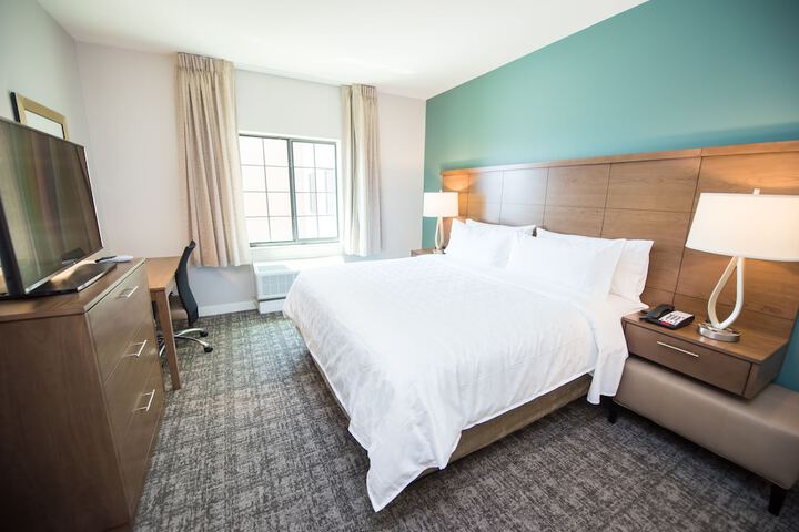 Staybridge Suites Houston - Humble Beltway 8 E by IHG