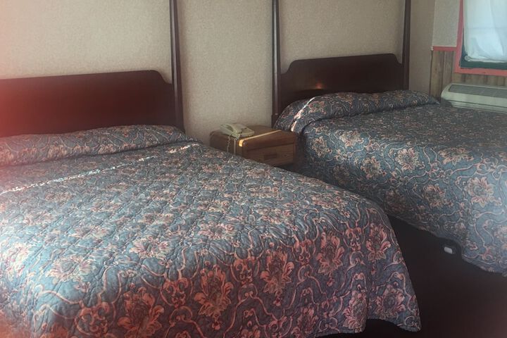 Room 21 of 38
