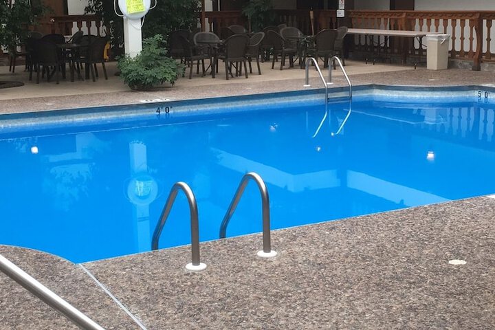 Shawano Four Seasons Hotel